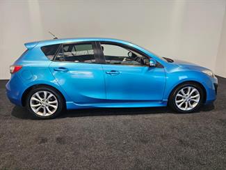 2010 Mazda AXELA - Thumbnail