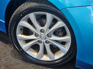 2010 Mazda AXELA - Thumbnail