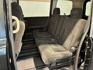 2008 Nissan SERENA - Thumbnail