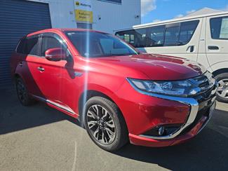 2017 Mitsubishi OUTLANDER - Thumbnail