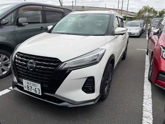 2021 Nissan KICKS - Thumbnail