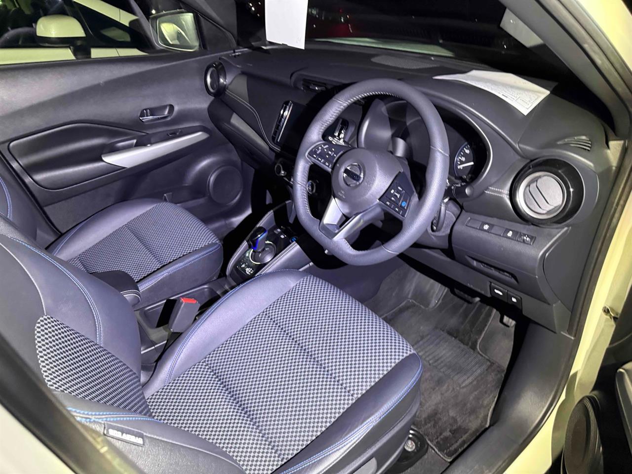 2021 Nissan KICKS
