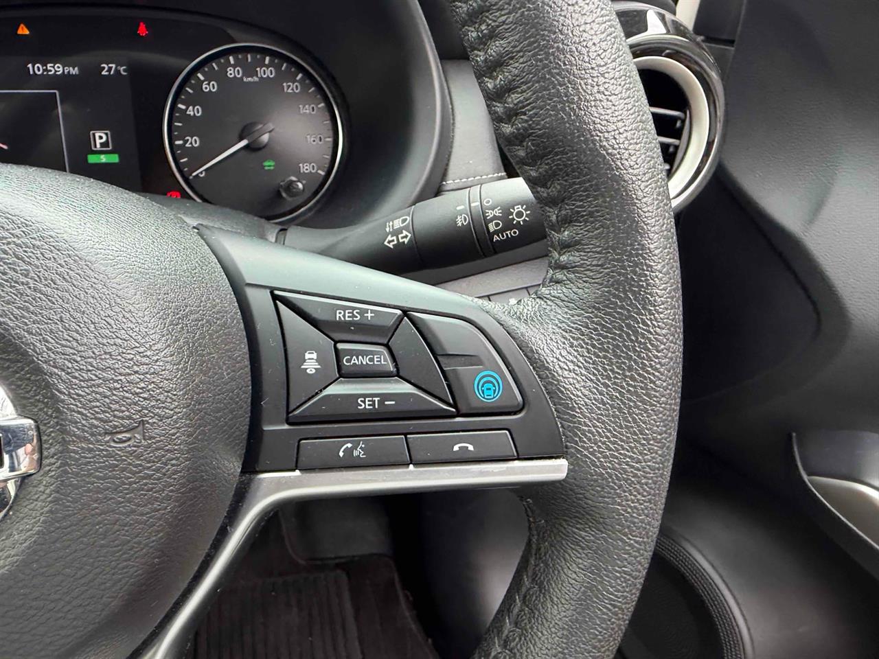 2021 Nissan KICKS