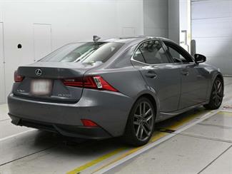 2013 Lexus IS 300H - Thumbnail