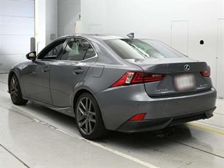 2013 Lexus IS 300H - Thumbnail