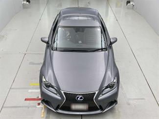 2013 Lexus IS 300H - Thumbnail