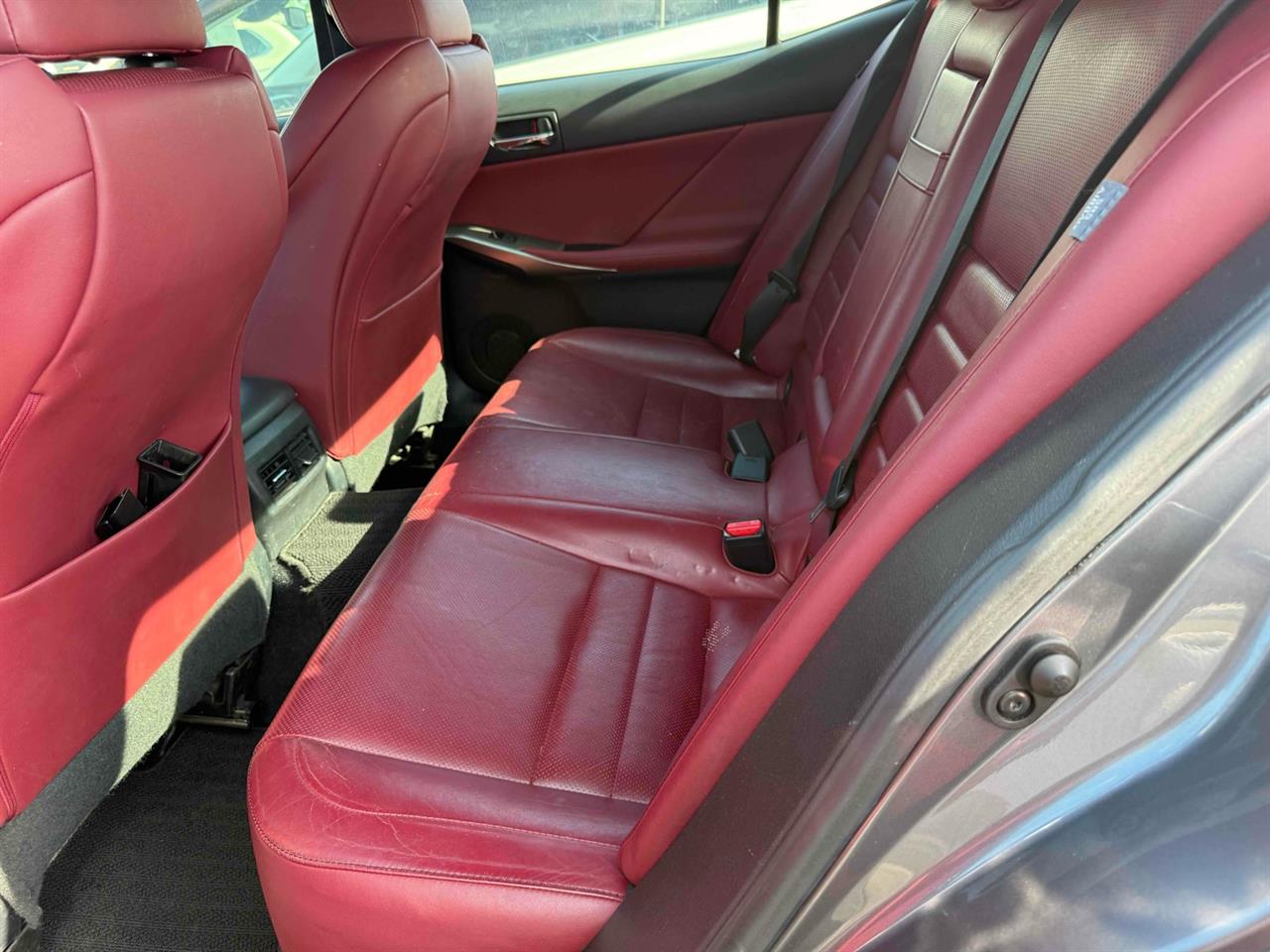 2013 Lexus IS 300H