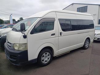 2009 Toyota Hiace - Thumbnail