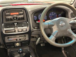 2012 Nissan Navara - Thumbnail