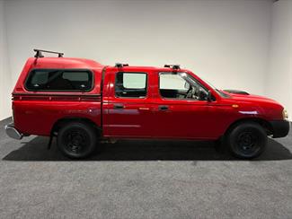 2012 Nissan Navara - Thumbnail