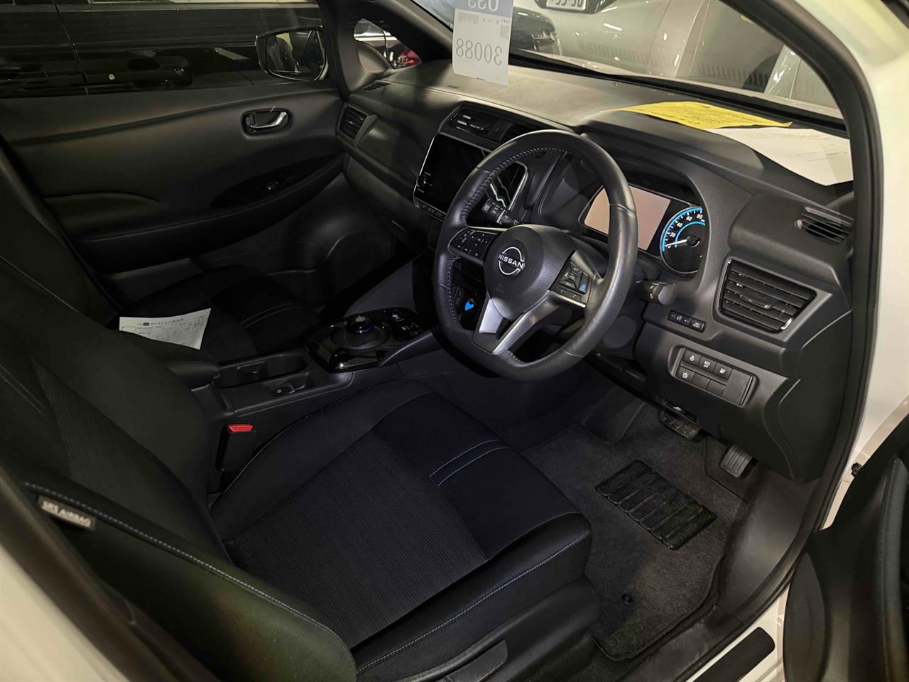 2022 Nissan LEAF