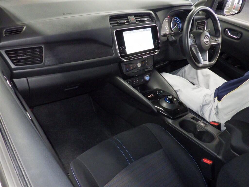 2022 Nissan LEAF