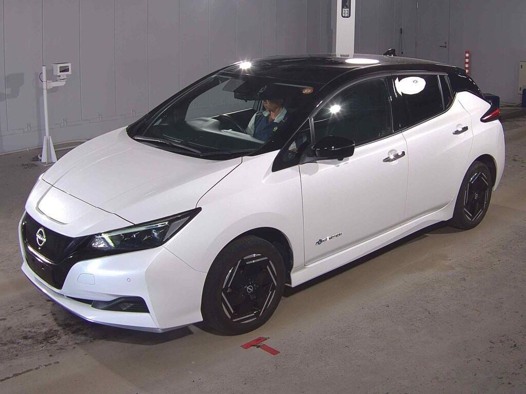 2022 Nissan LEAF
