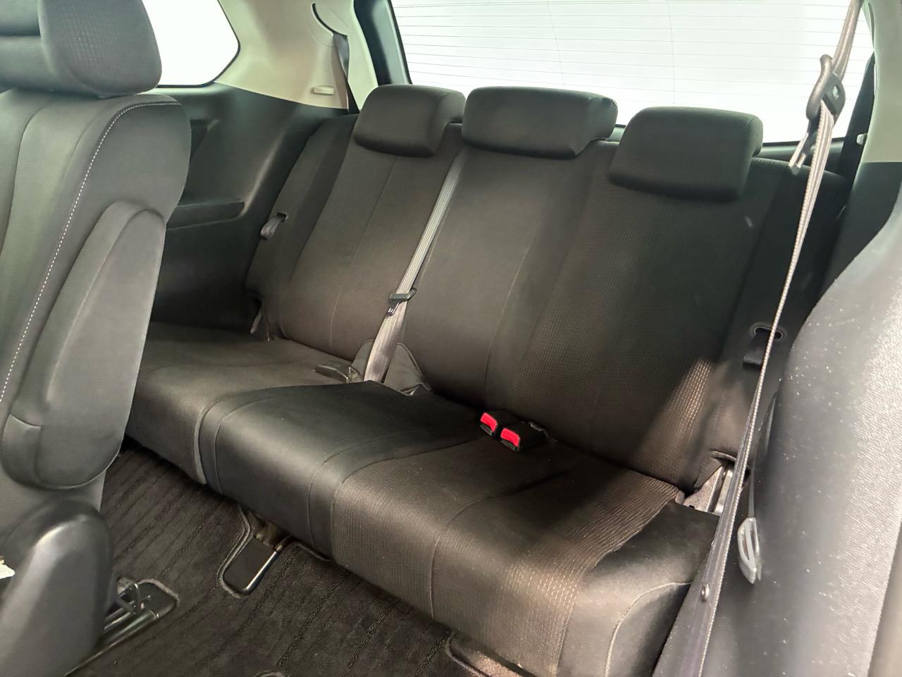2015 Mazda MPV
