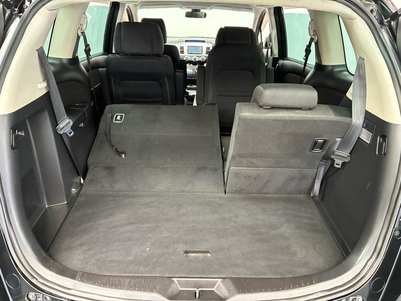 2015 Mazda MPV
