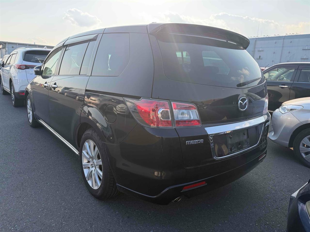2015 Mazda MPV