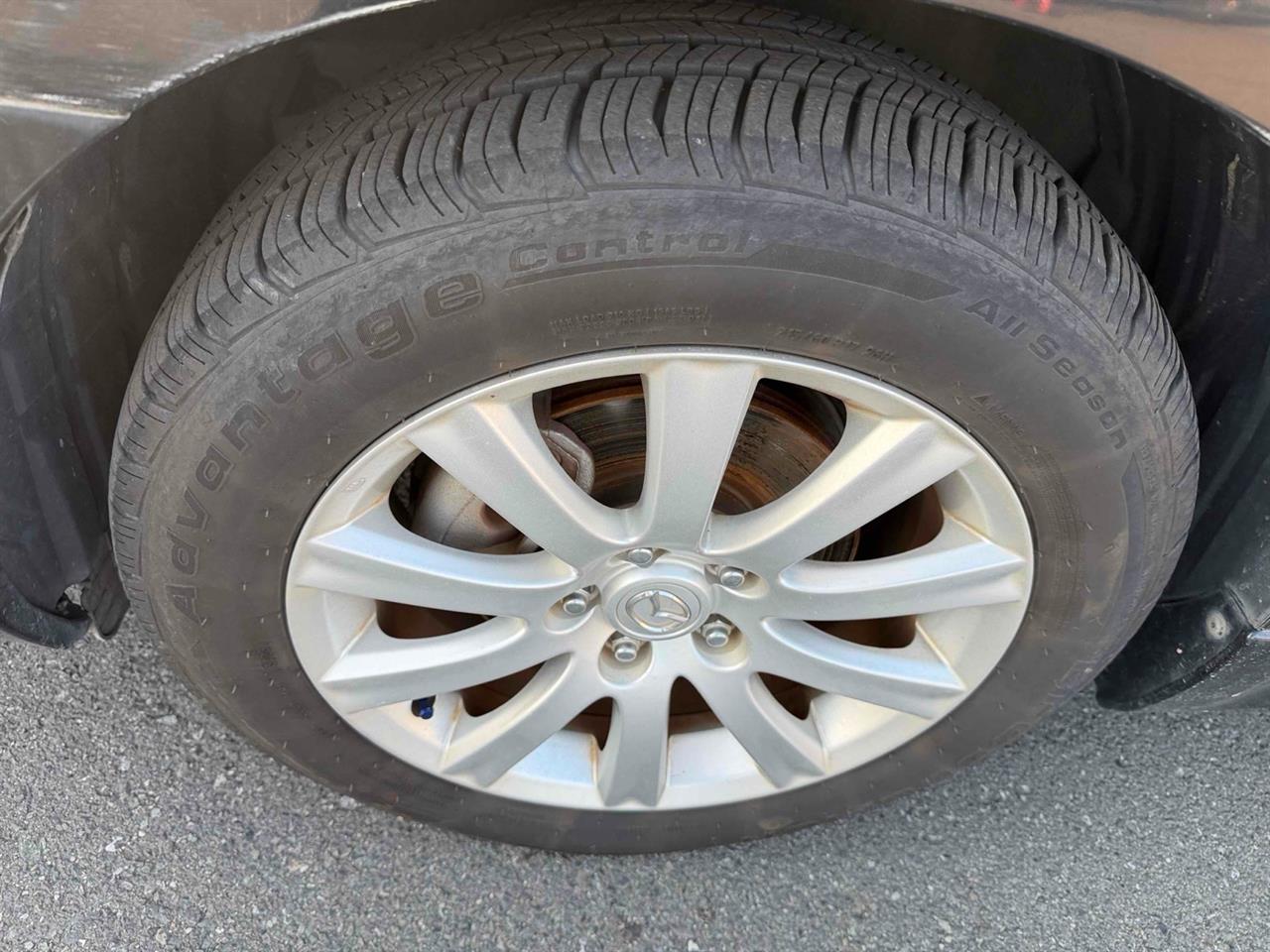 2015 Mazda MPV