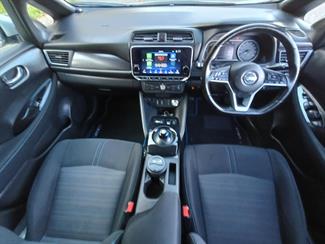 2020 Nissan LEAF - Thumbnail