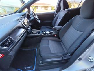 2020 Nissan LEAF - Thumbnail