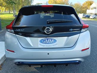 2020 Nissan LEAF - Thumbnail