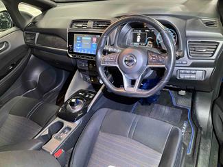 2021 Nissan LEAF - Thumbnail