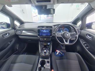 2021 Nissan LEAF - Thumbnail
