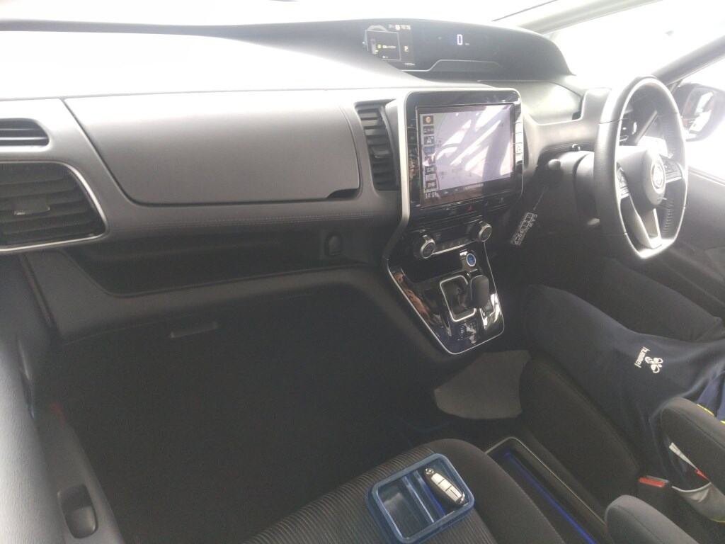 2022 Nissan SERENA