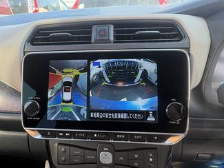 2021 Nissan LEAF - Thumbnail