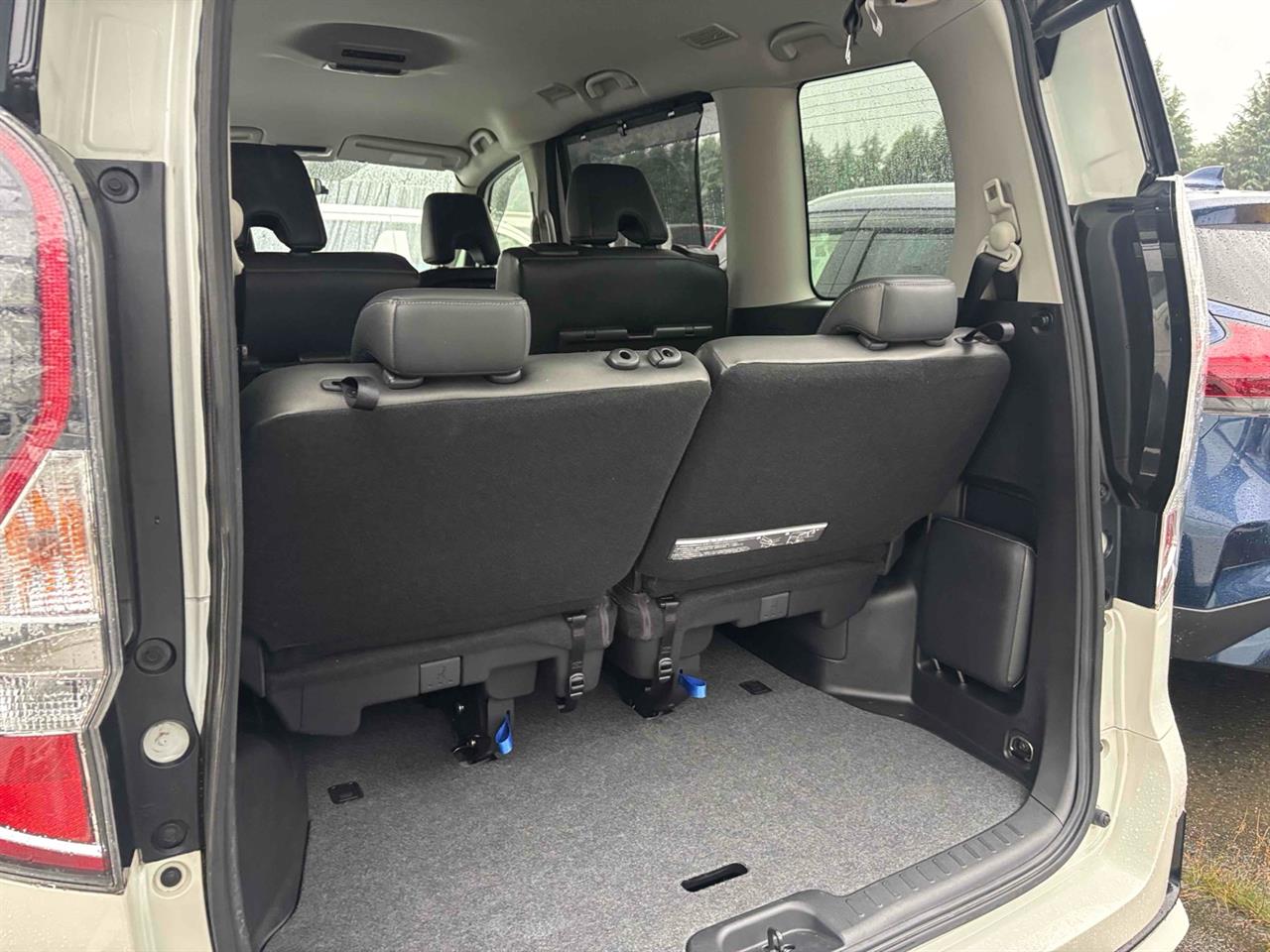 2020 Nissan SERENA