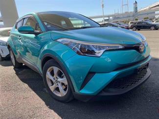 2017 Toyota C-HR - Thumbnail