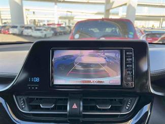 2017 Toyota C-HR - Thumbnail