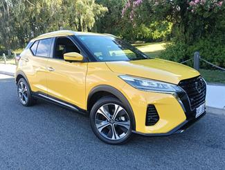 2020 Nissan KICKS - Thumbnail