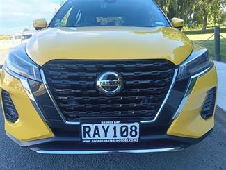 2020 Nissan KICKS - Thumbnail