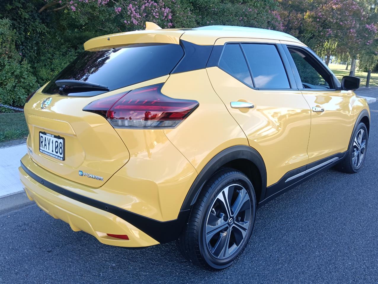2020 Nissan KICKS