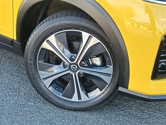 2020 Nissan KICKS - Thumbnail