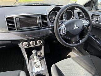 2007 Mitsubishi Galant - Thumbnail