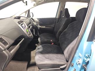 2006 Toyota Ractis - Thumbnail