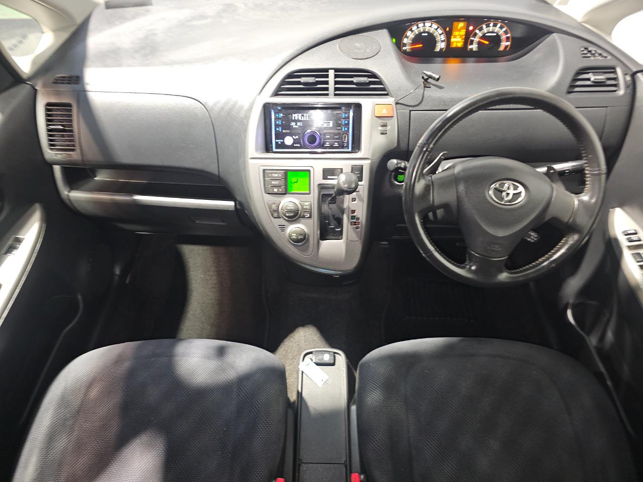 2006 Toyota Ractis