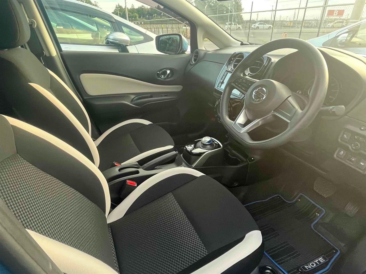 2017 Nissan NOTE