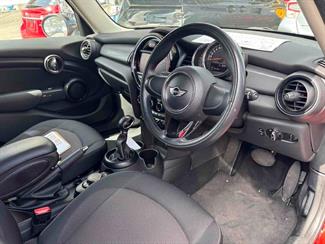 2016 Mini Cooper - Thumbnail
