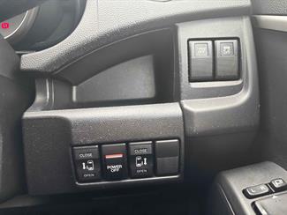 2013 Mazda PREMACY - Thumbnail