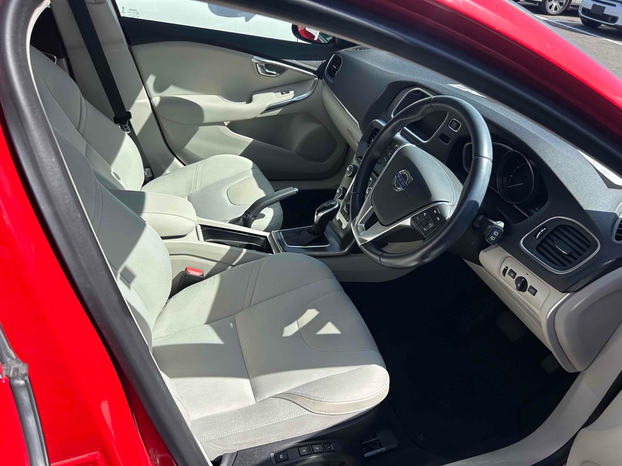 2013 Volvo V40
