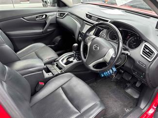2015 Nissan X-TRAIL - Thumbnail