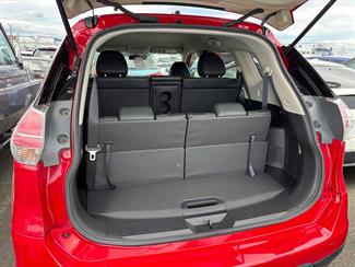2015 Nissan X-TRAIL - Thumbnail