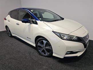 2018 Nissan LEAF - Thumbnail