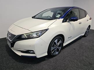 2018 Nissan LEAF - Thumbnail