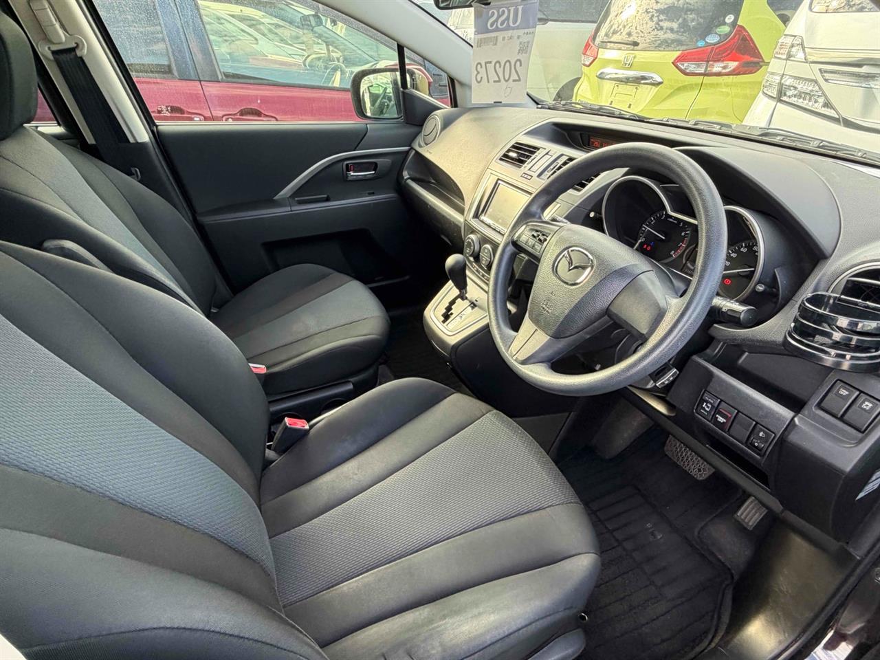 2017 Mazda PREMACY