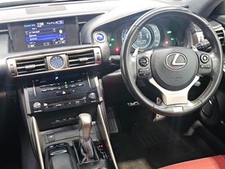 2014 Lexus IS 300H - Thumbnail
