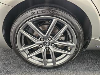 2014 Lexus IS 300H - Thumbnail