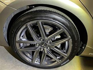 2014 Lexus IS 300H - Thumbnail